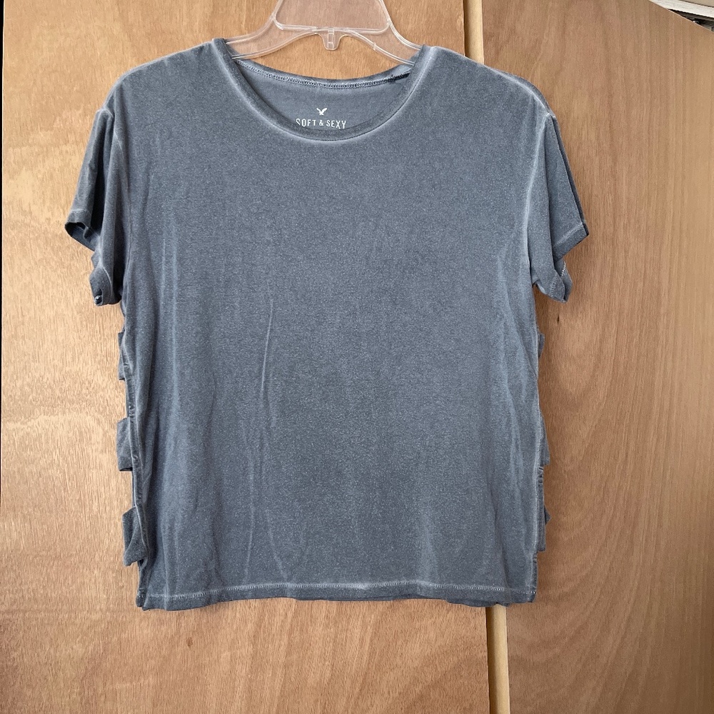 American eagle soft & sexy crew top with cutout details on the sides.